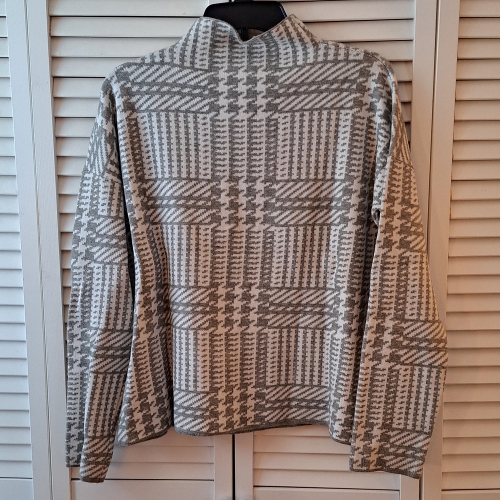 Max Studio Sweater - Picture 2 of 6